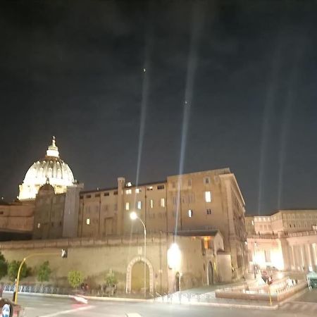 Le Mura Di San Pietro Roma Exterior foto
