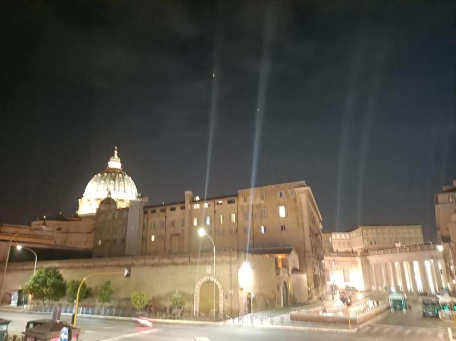 Le Mura Di San Pietro Roma Exterior foto